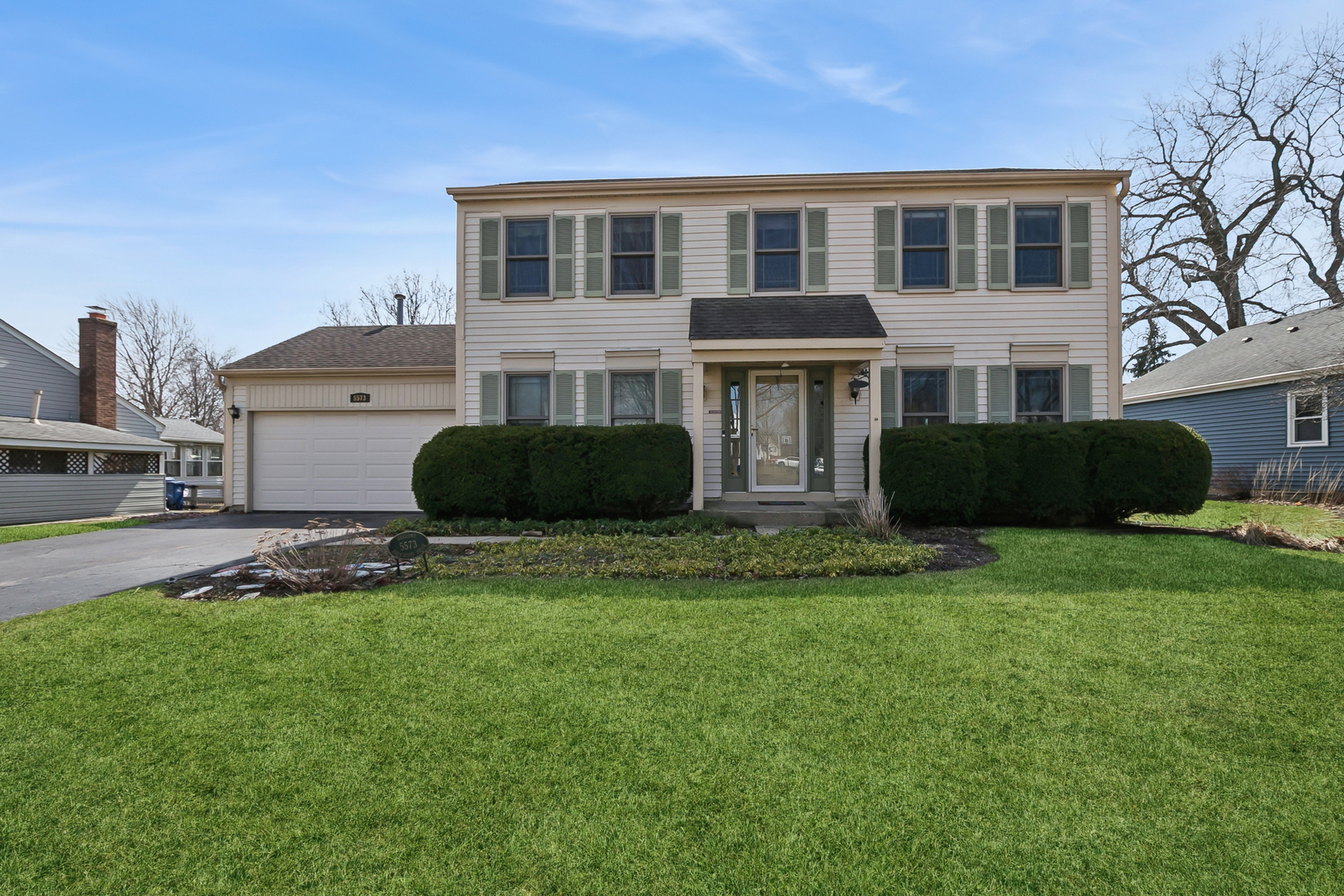 5573 Barnwood Drive, Gurnee, IL