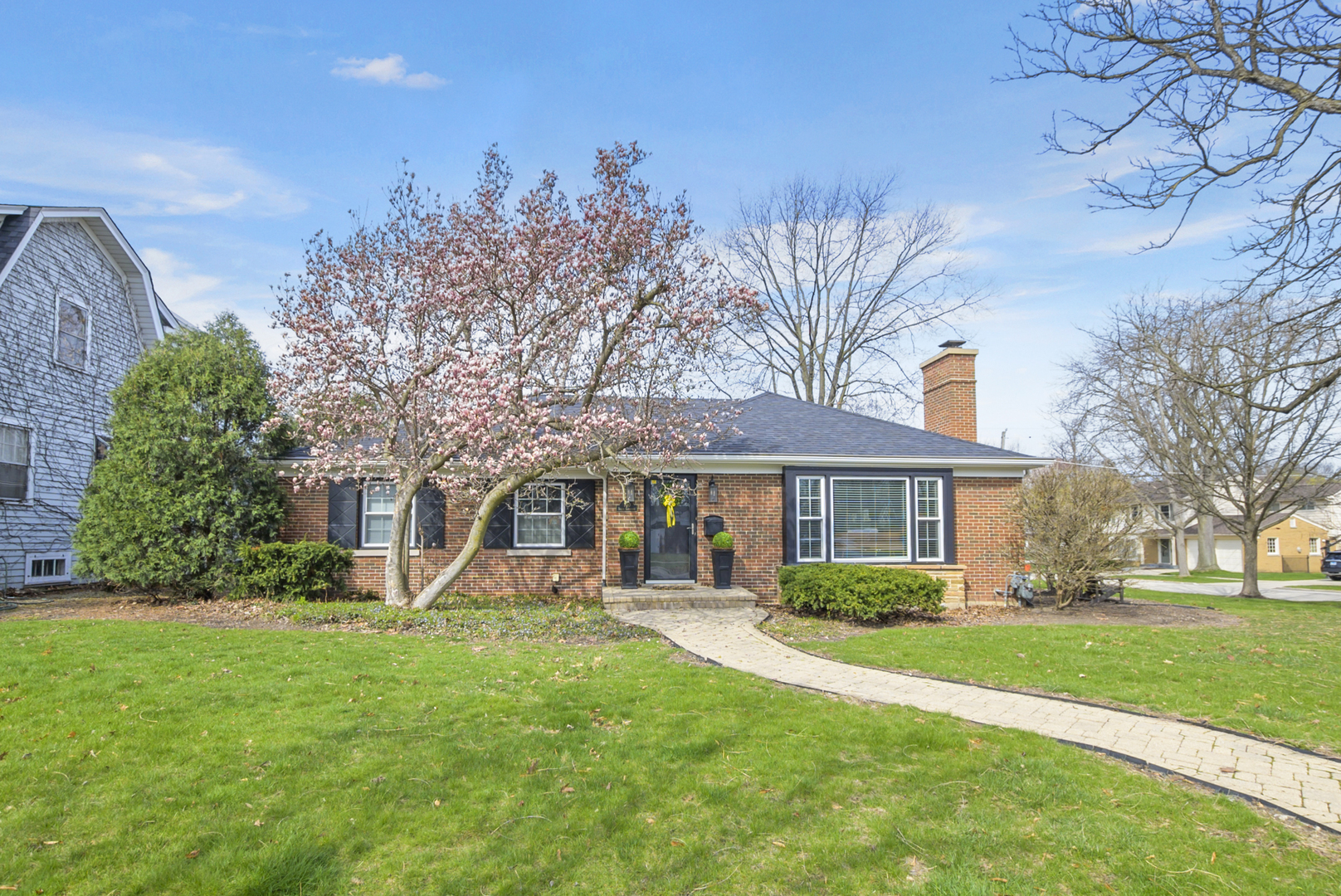 700 S Catherine Avenue, La Grange, IL