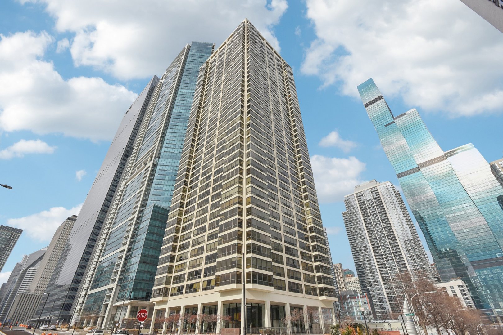 360 E Randolph Street #1102, Chicago, IL
