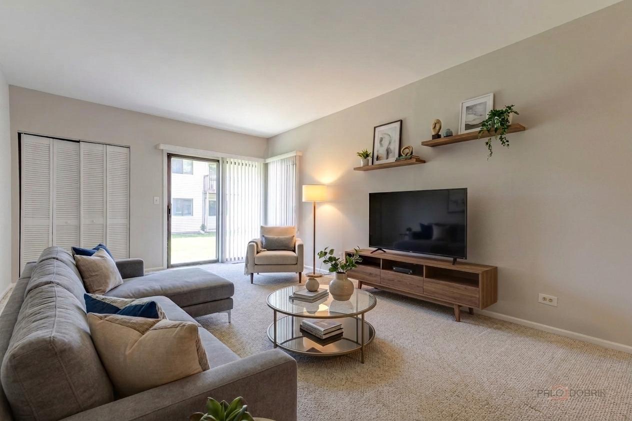 1090 Pine Tree Circle, Buffalo Grove, IL