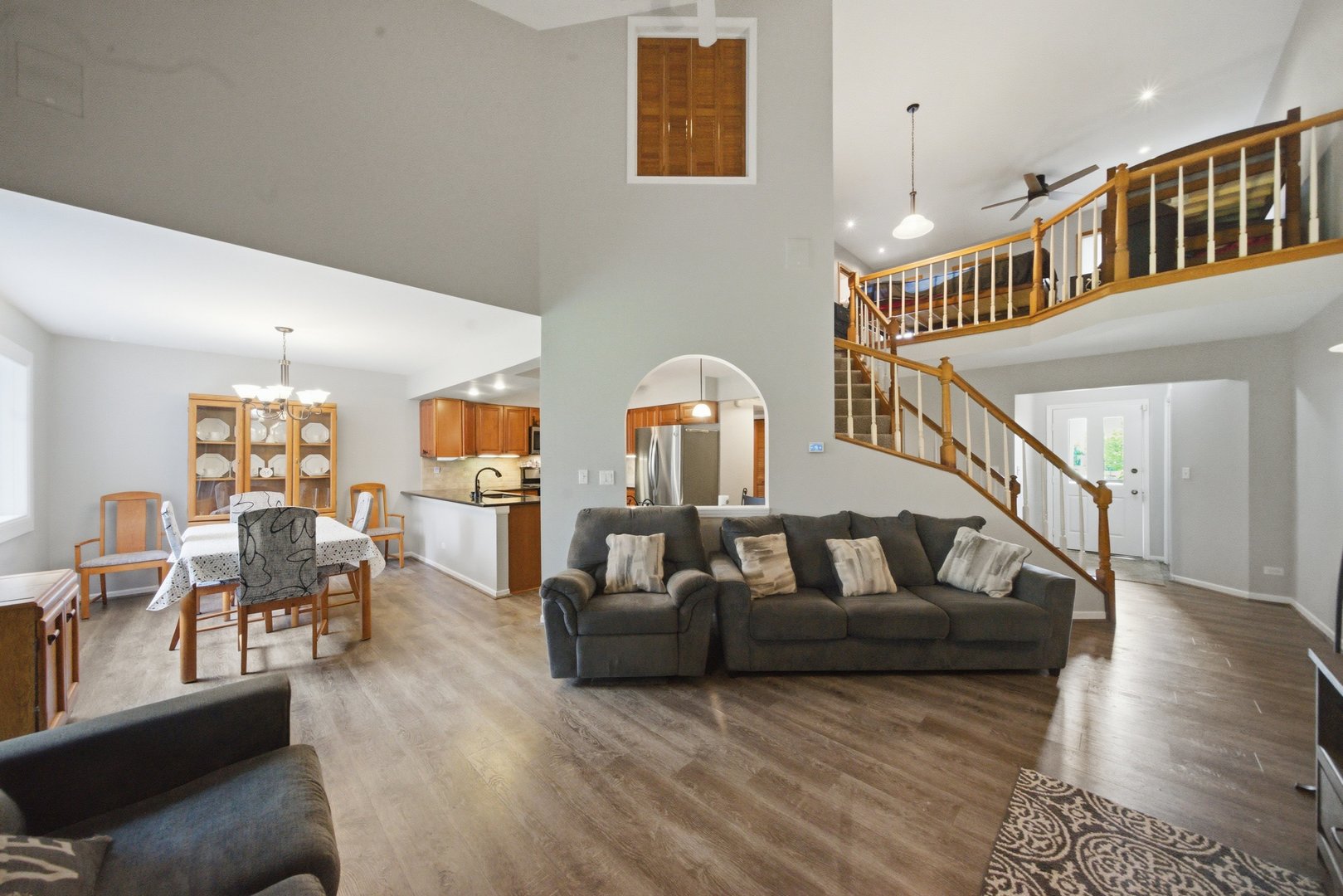 1661 Carmel Court, Hoffman Estates, IL