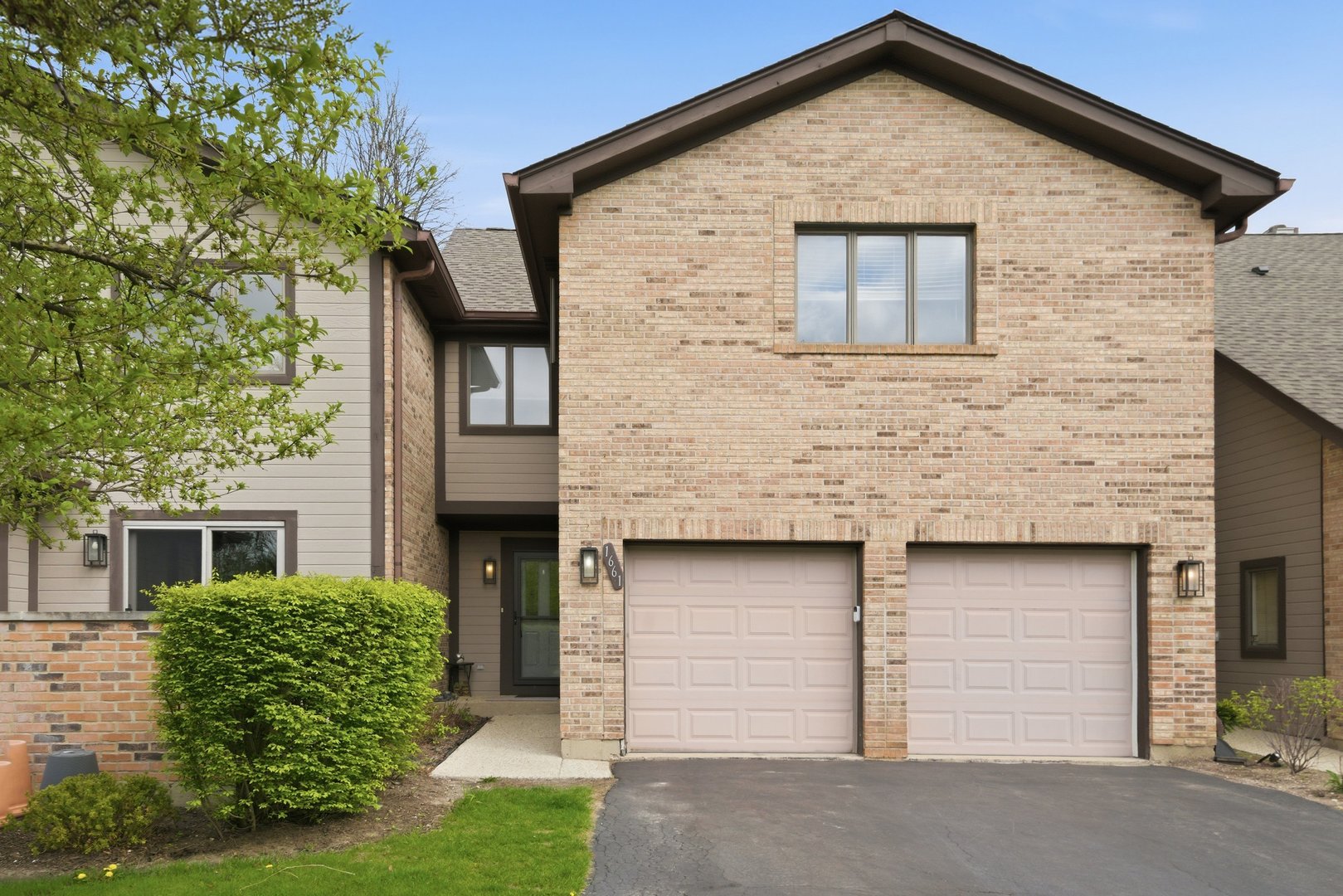 1661 Carmel Court, Hoffman Estates, IL