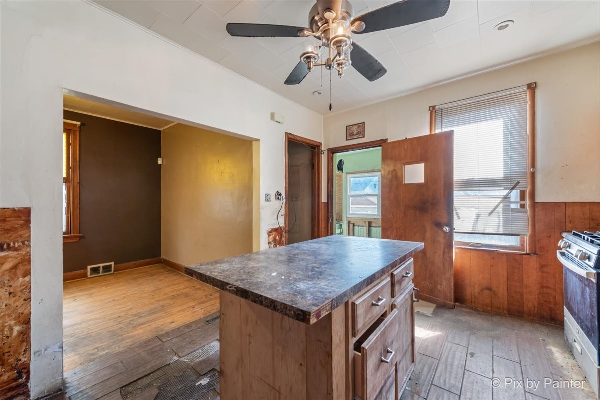 5017 W OGDEN Avenue, Cicero, IL