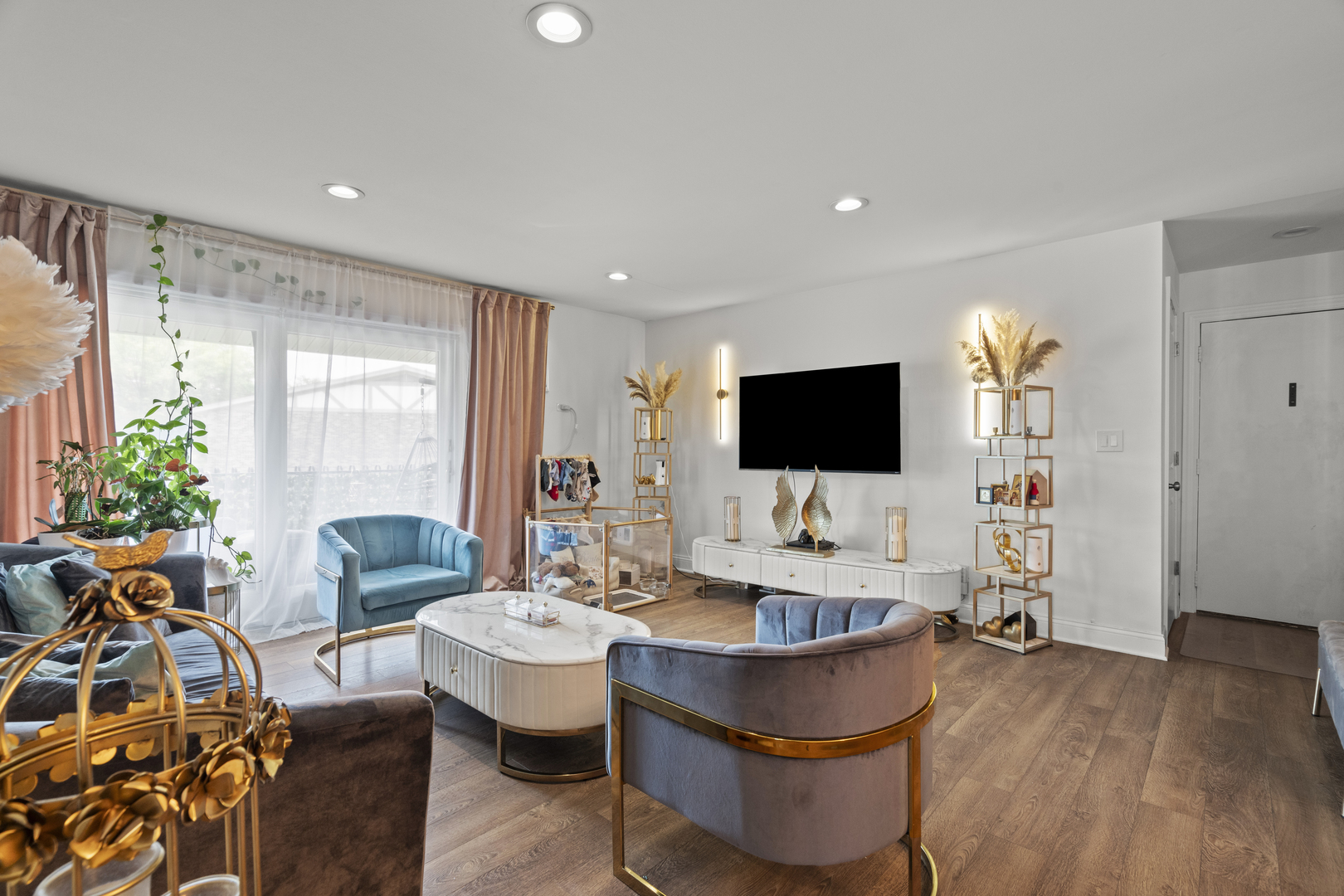 9S220 S Frontage Road #210, Willowbrook, IL