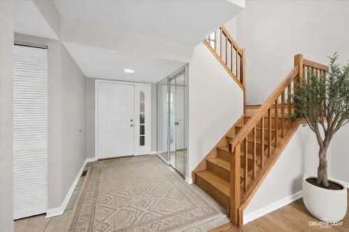 1102 Southbridge Lane, Schaumburg, IL