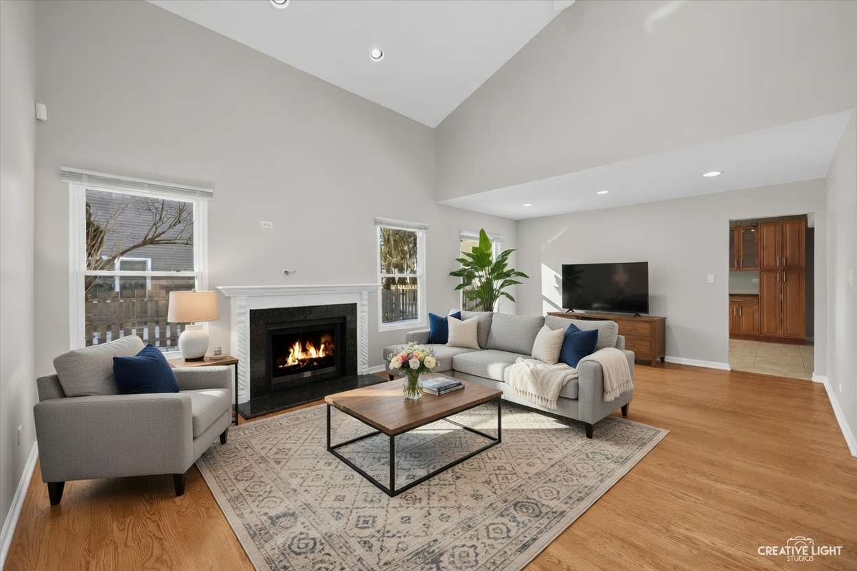 1102 Southbridge Lane, Schaumburg, IL