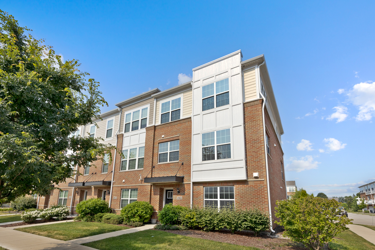 2961 Reflection Drive, Naperville, IL