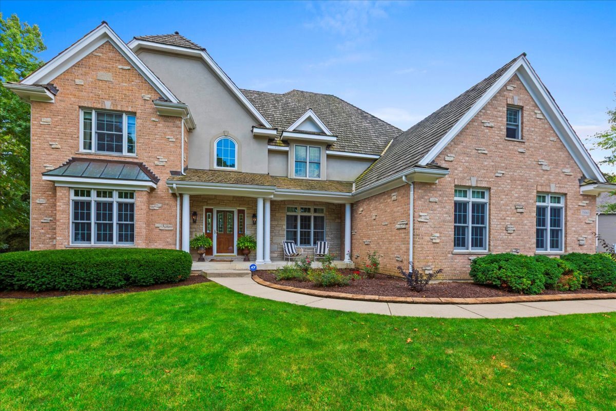 35080 N Oak Knoll Circle, Gurnee, IL