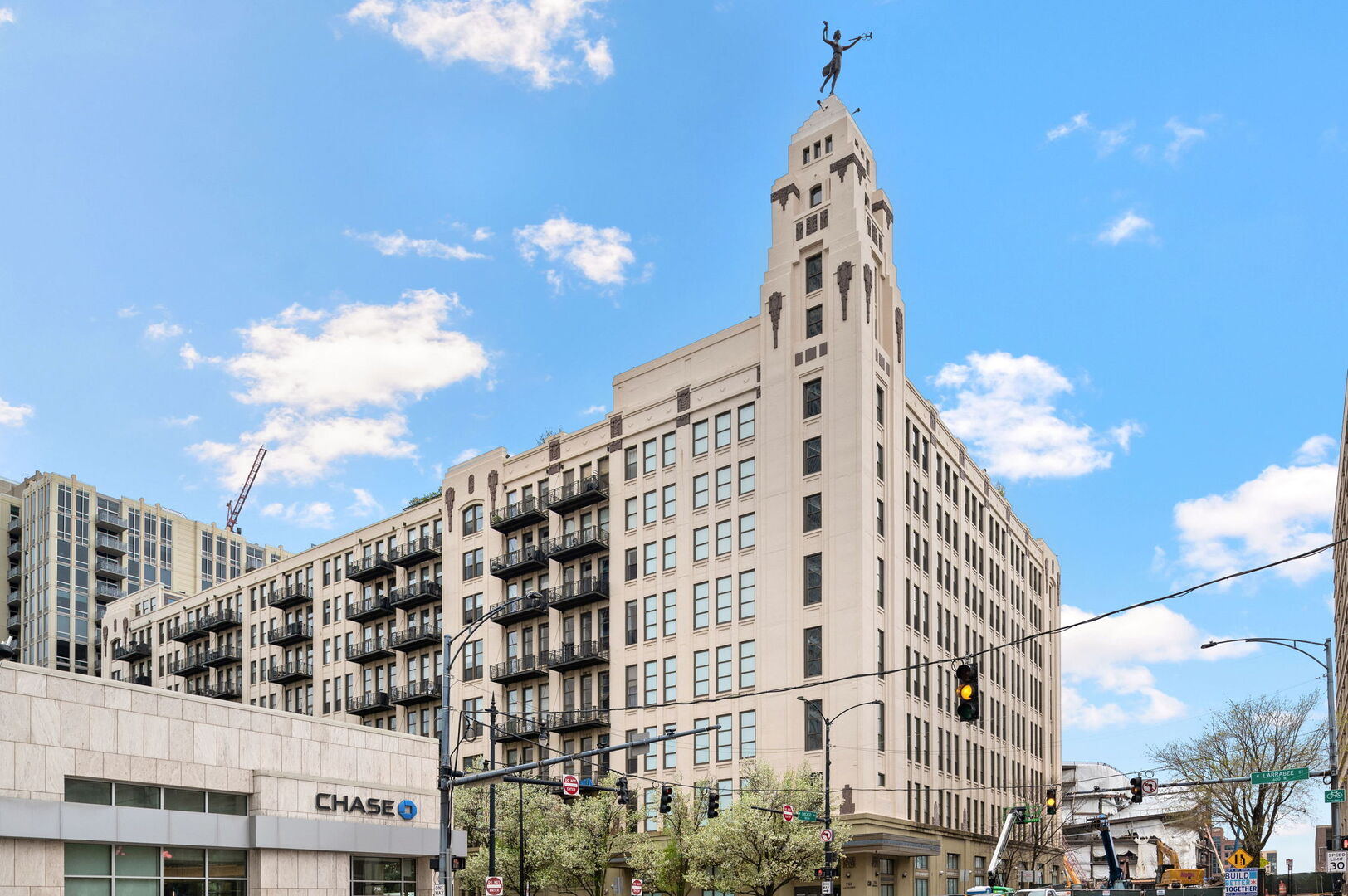 758 N Larrabee Street #526, Chicago, IL