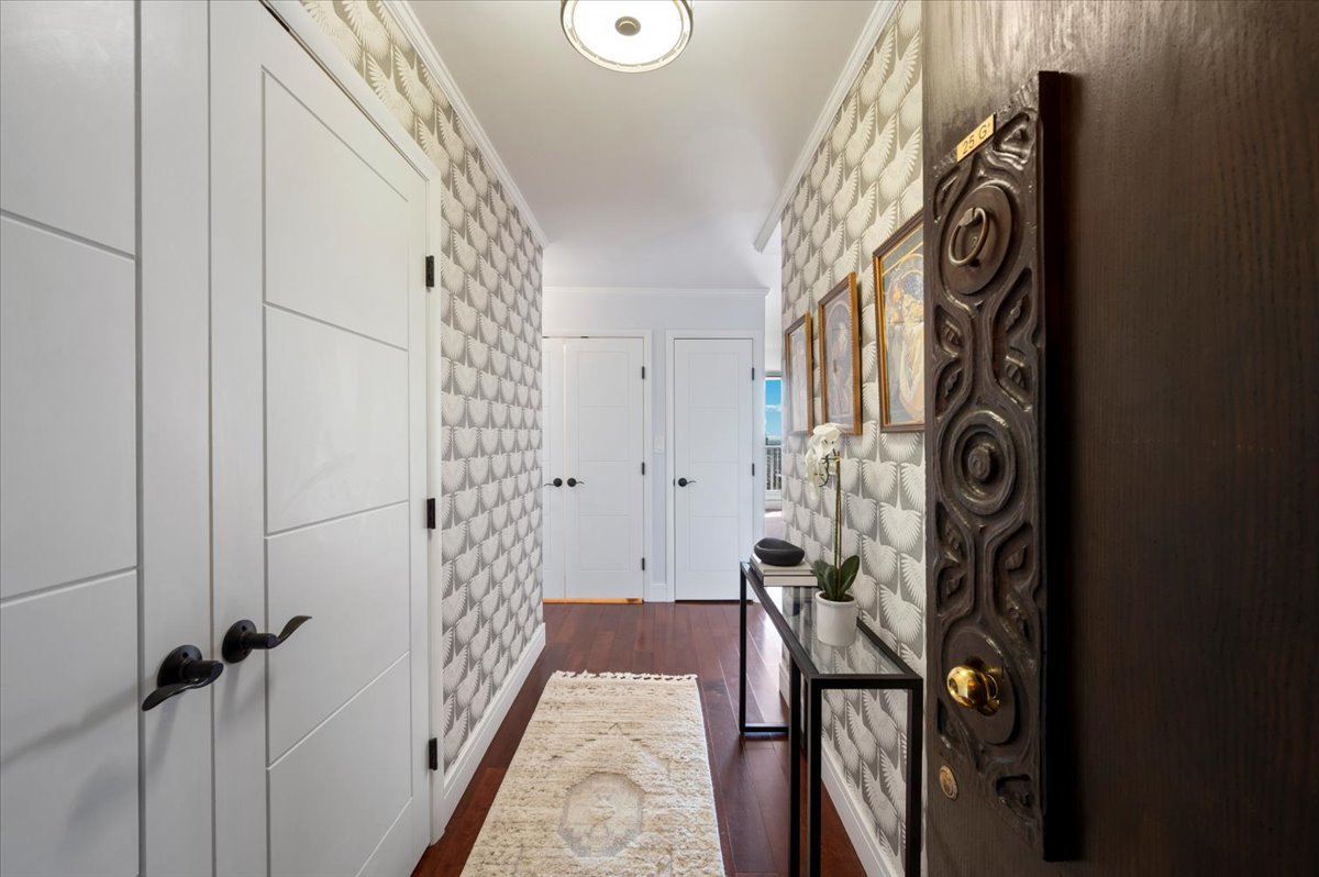 5855 N Sheridan Road #25G, Chicago, IL