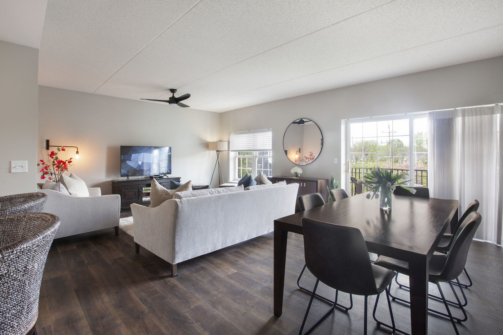 446 McDaniels Circle #304, Clarendon Hills, IL