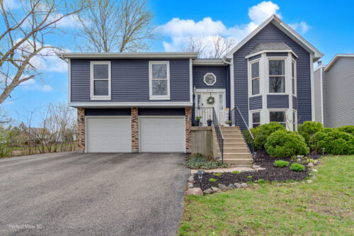2011 Oak Tree Trail, Lake Villa, IL