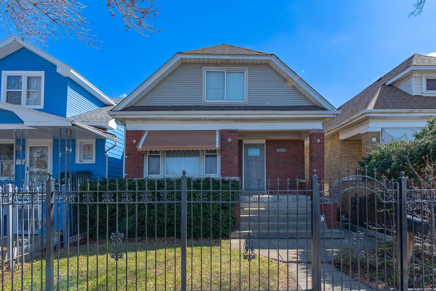 3743 N Kimball Avenue, Chicago, IL