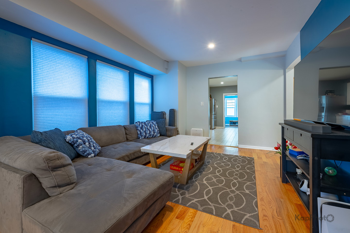 3743 N Kimball Avenue, Chicago, IL