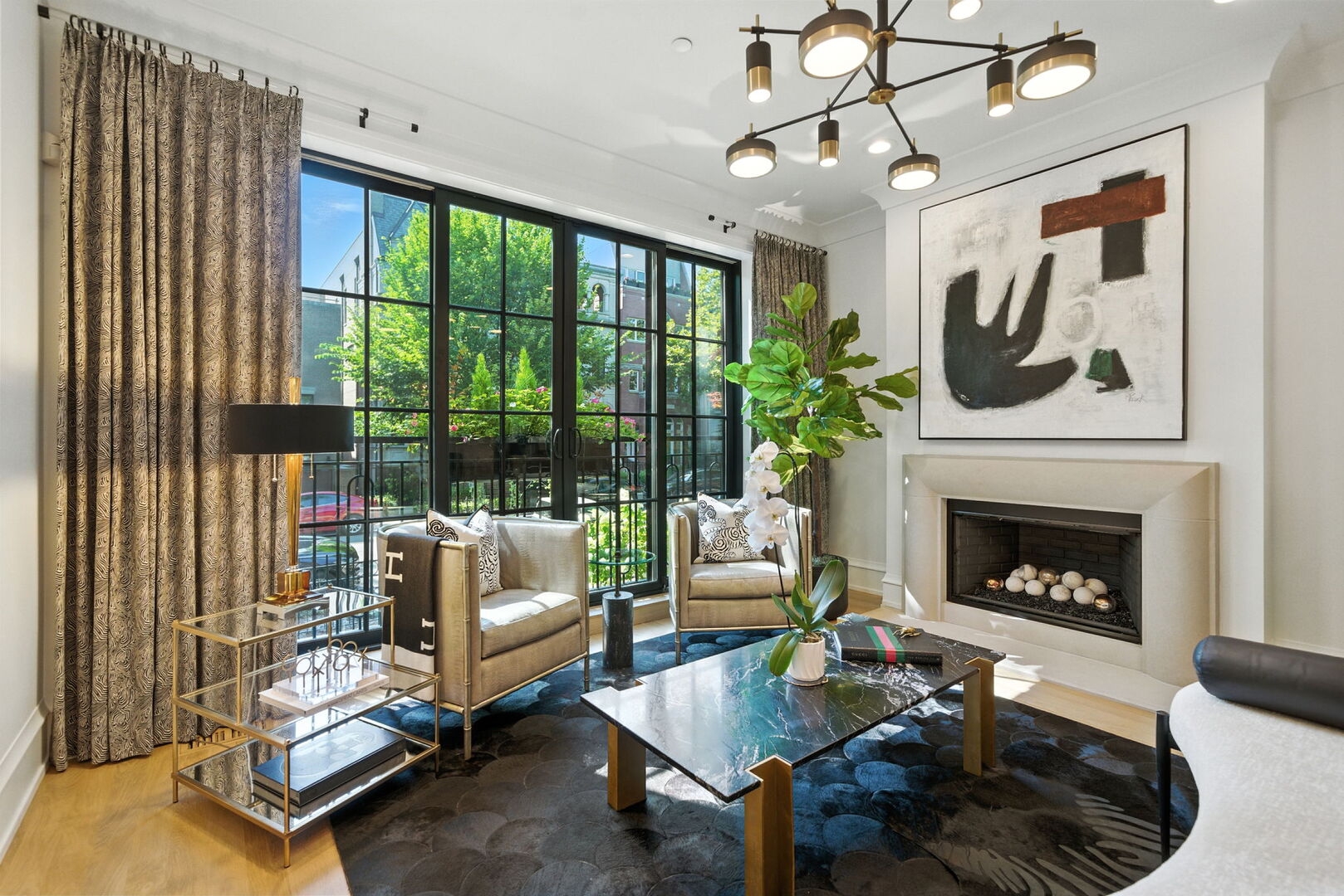 1733 N Mohawk Street #1N, Chicago, IL