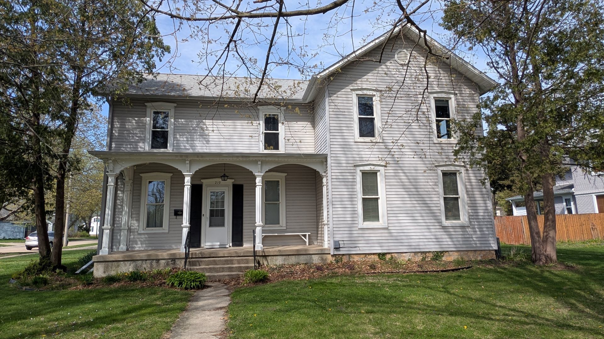 210 S 7th Street, Oregon, IL