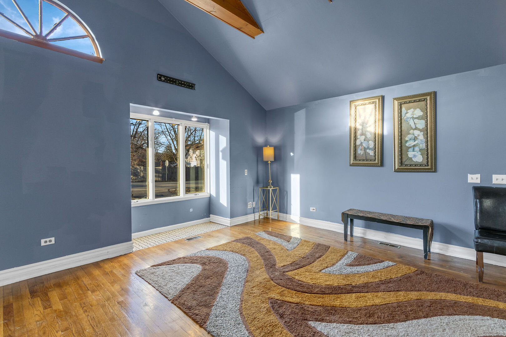 26235 N Walnut Avenue, Mundelein, IL