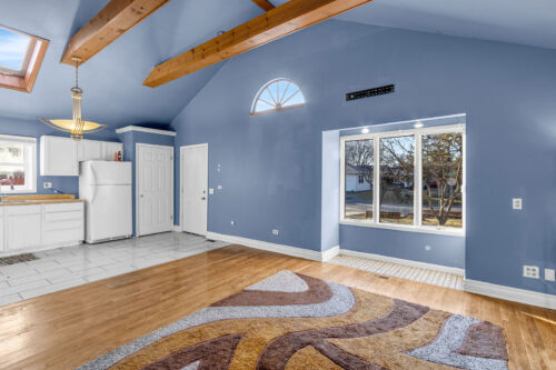 26235 N Walnut Avenue, Mundelein, IL