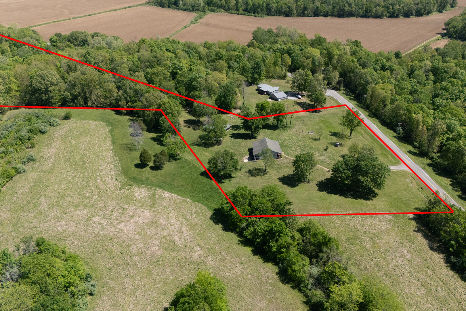 1580 Reevesville Road, Grantsburg, IL