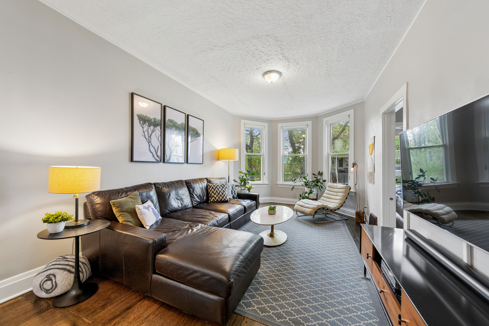 2429 N Drake Avenue, Chicago, IL