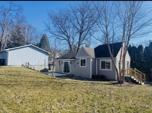 327 Kenwood Drive, Round Lake Park, IL