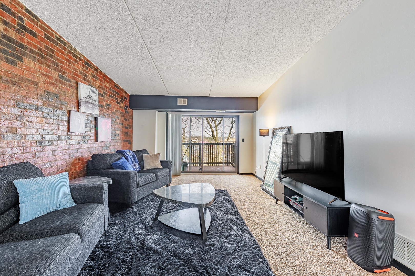 1504 WOODBRIDGE Road #3F, Joliet, IL