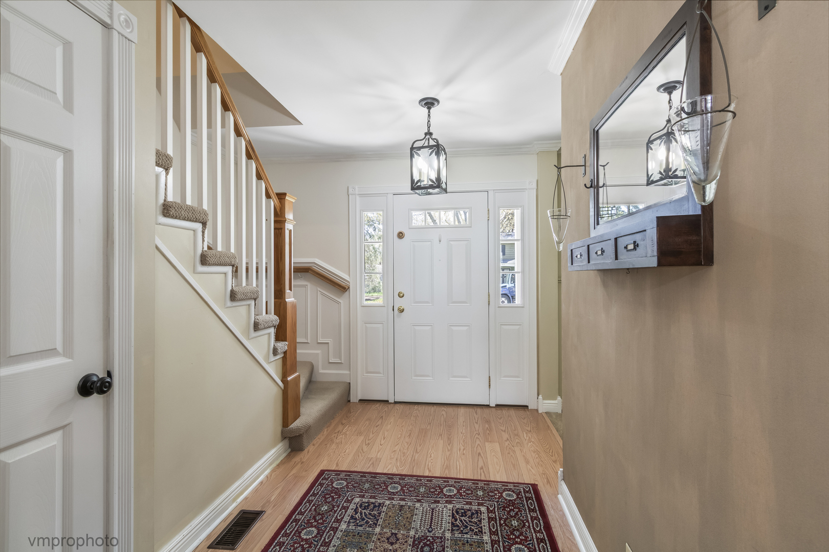 901 Crestfield Avenue, Libertyville, IL