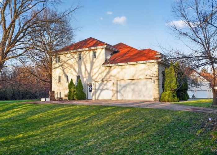 2113 Elgin Road, Barrington, IL