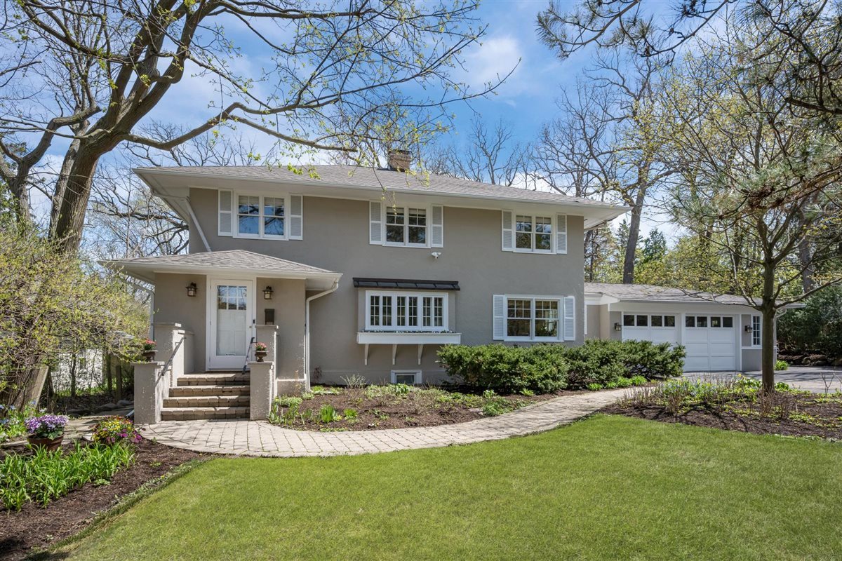 2269 Saint Johns Avenue, Highland Park, IL