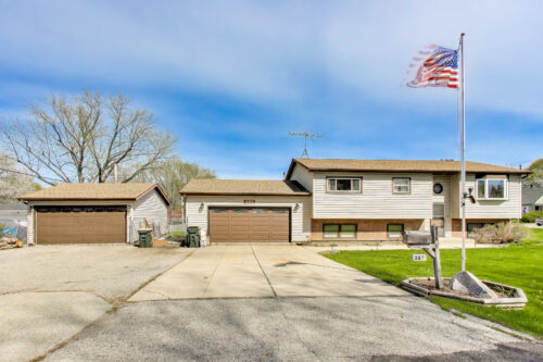 387 Lakewood Drive, Antioch, IL