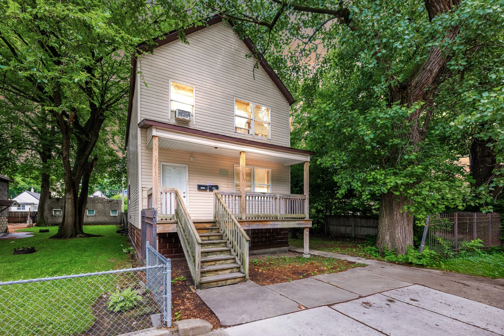 5347 S Racine Avenue, Chicago, IL