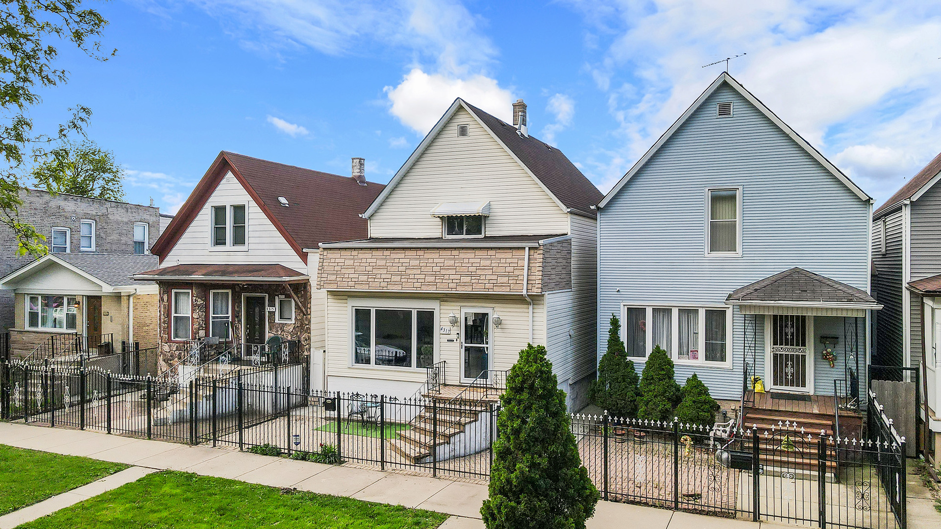 4317 W Shakespeare Avenue, Chicago, IL