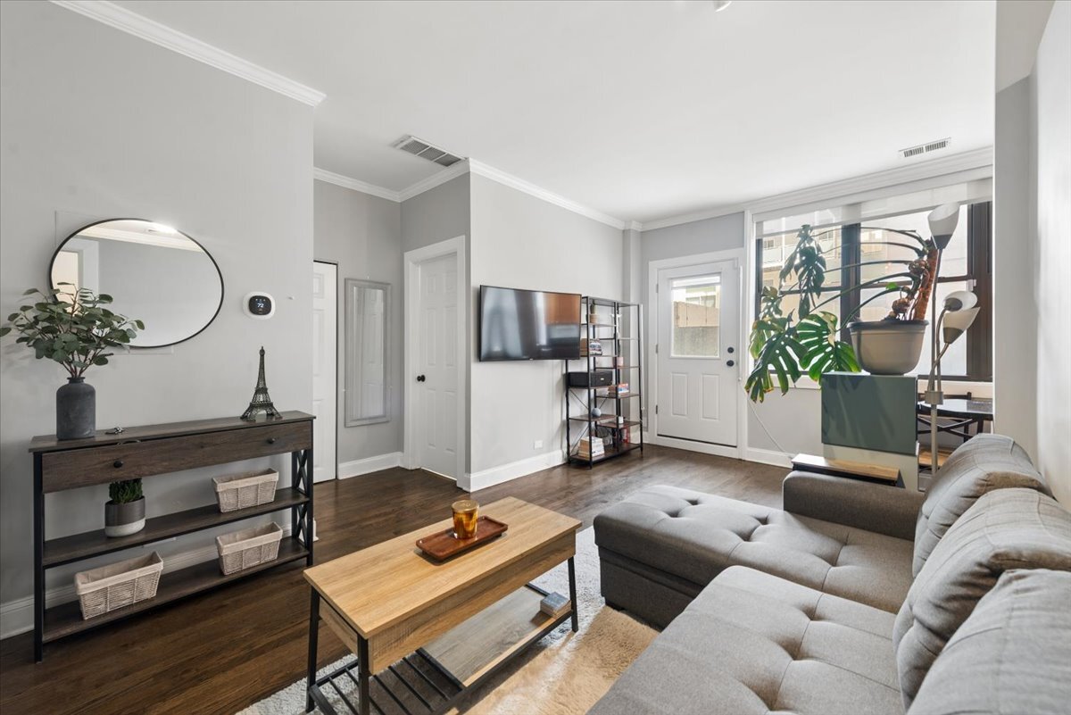 4144 N Sheridan Road #109, Chicago, IL