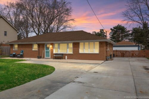 8836 W 93rd Place, Hickory Hills, IL