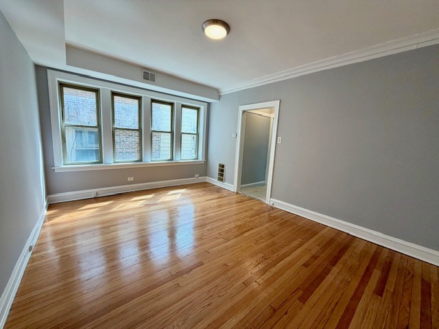 7932 S KINGSTON Avenue #1S, Chicago, IL