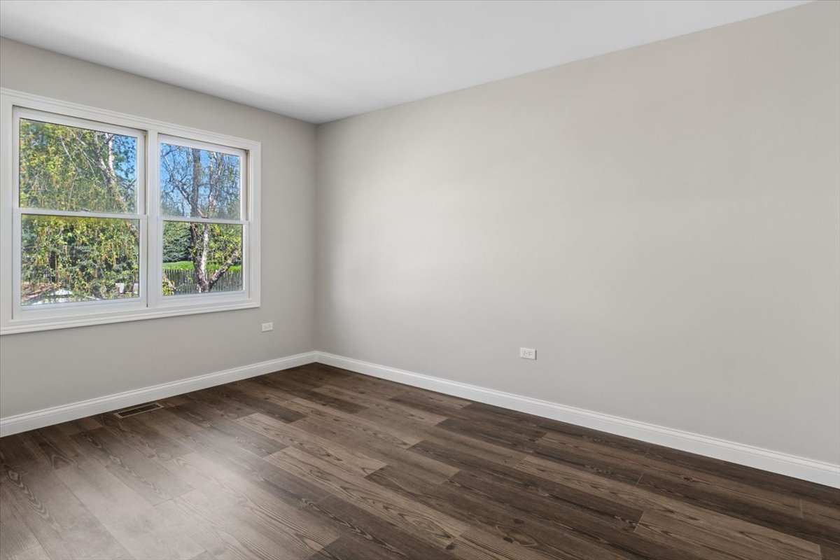 9 Red Bud Court, Bolingbrook, IL