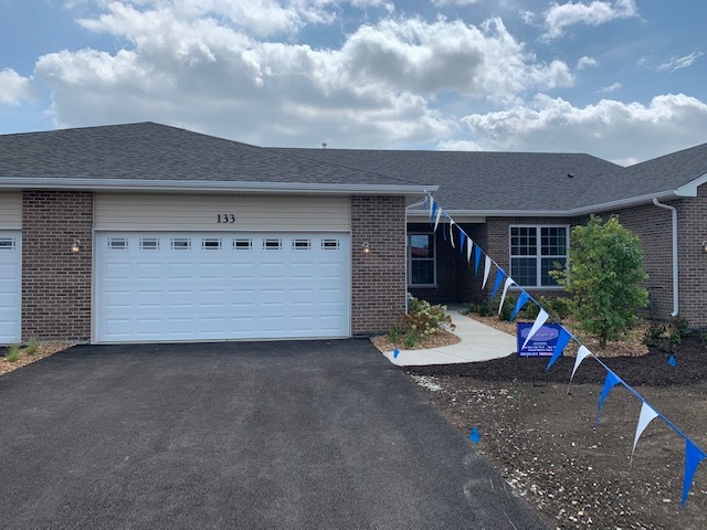 451 RIDGE Lane, Bolingbrook, IL