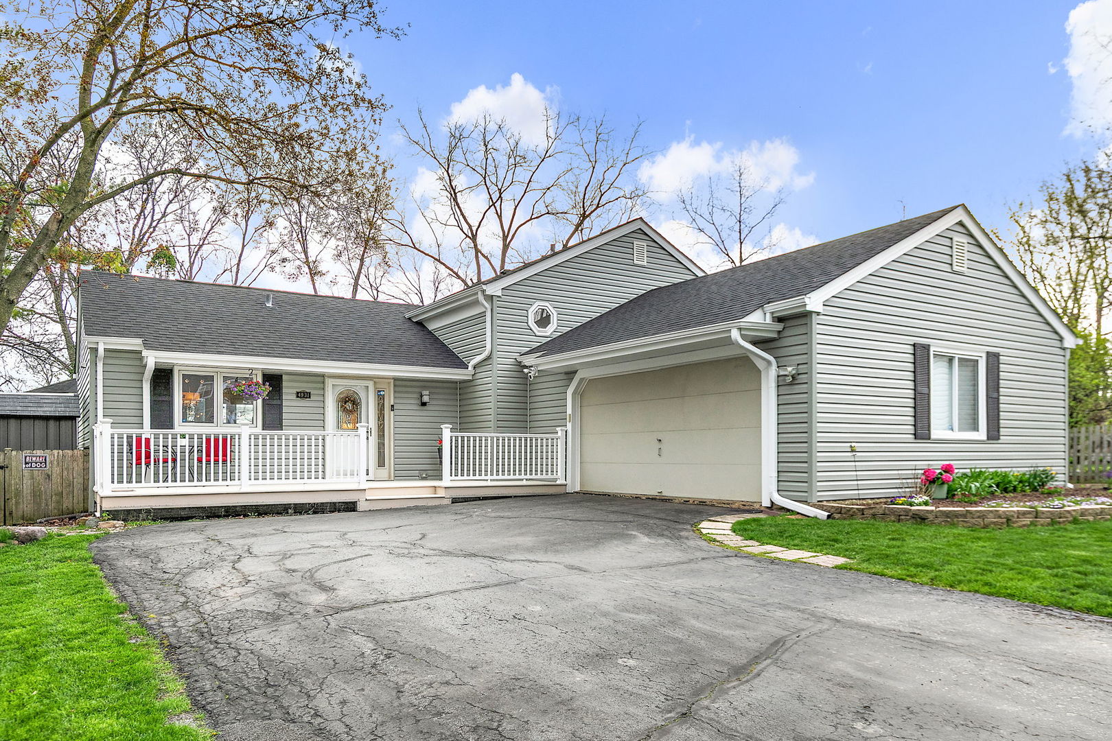 4931 CARRIAGE Drive, Gurnee, IL