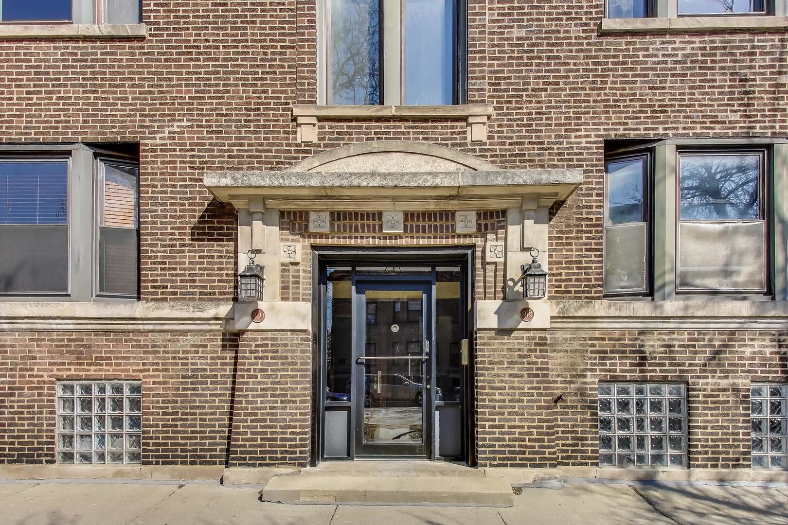 918 W WAVELAND Avenue #2E, Chicago, IL