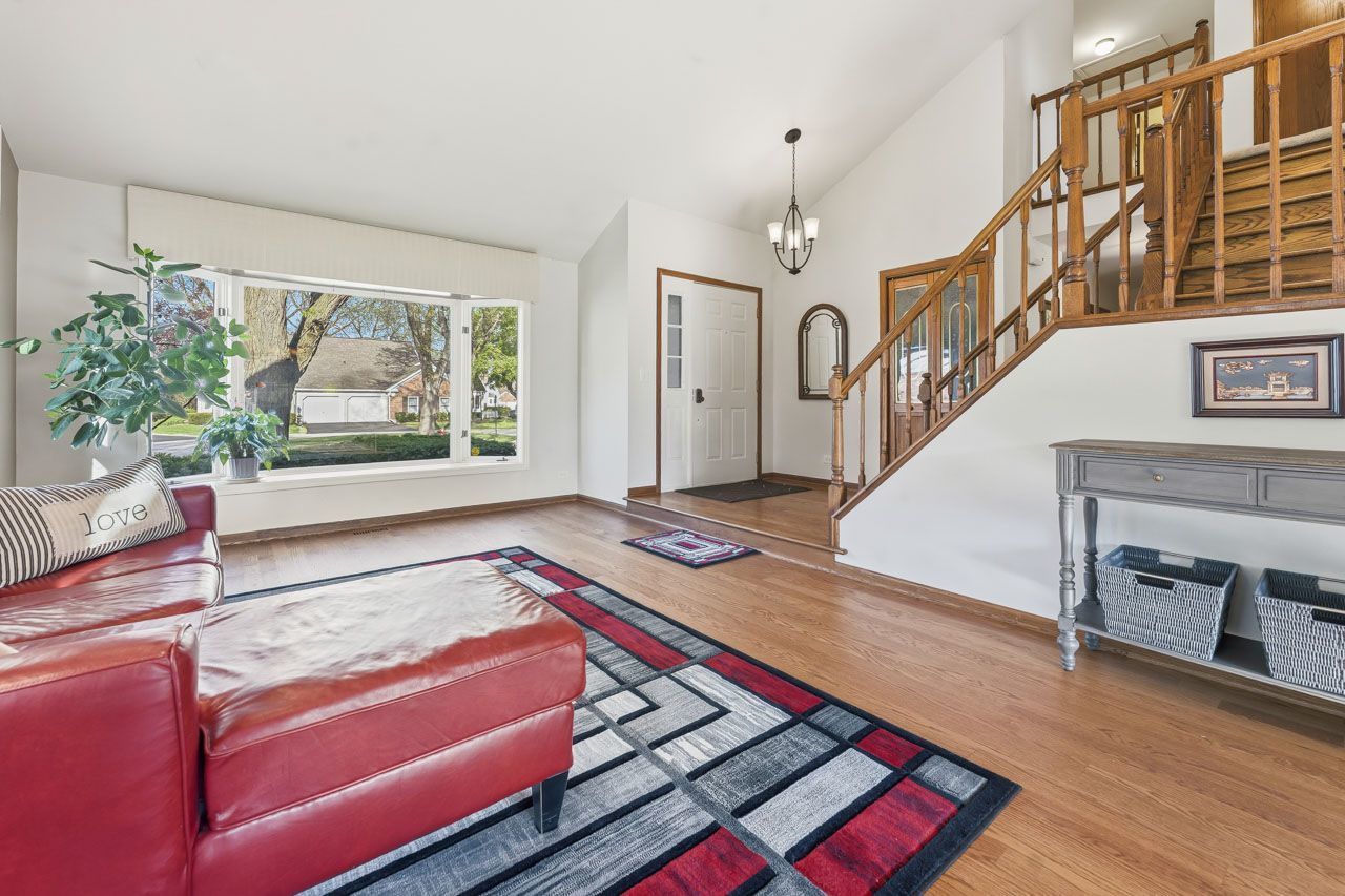 63 Country Club Drive, Prospect Heights, IL