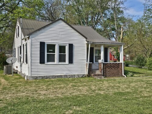 415 E Johnson Street, Fairfield, IL