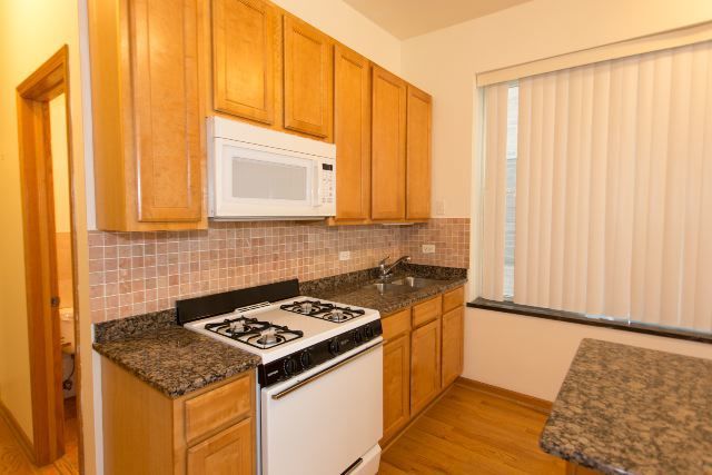 2138 W Chicago Avenue #2F, Chicago, IL