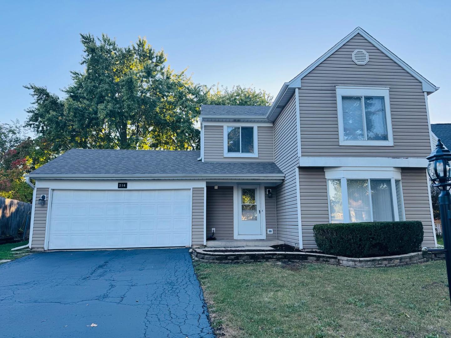 216 Iris Drive, Streamwood, IL
