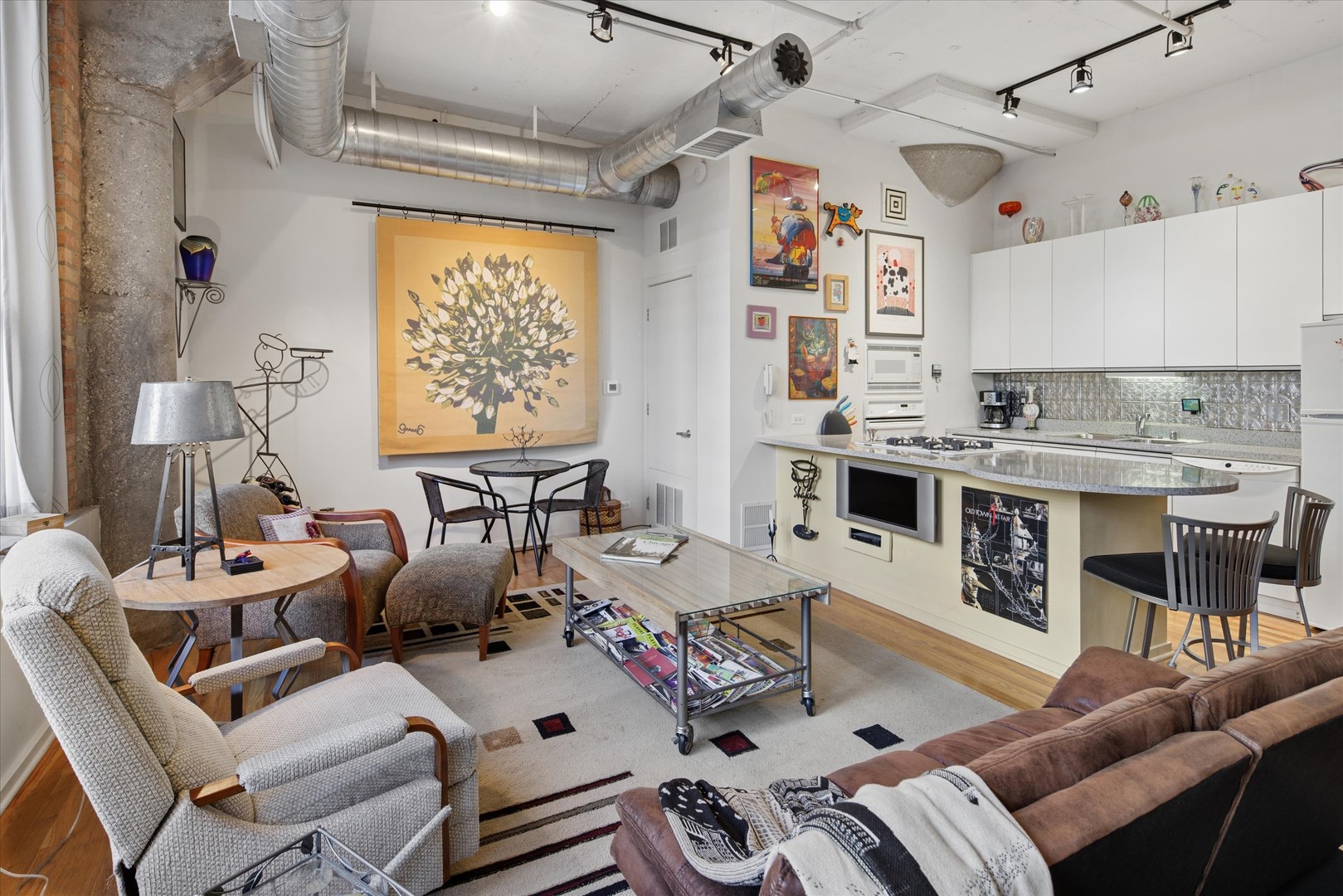 130 S Canal Street #220, Chicago, IL