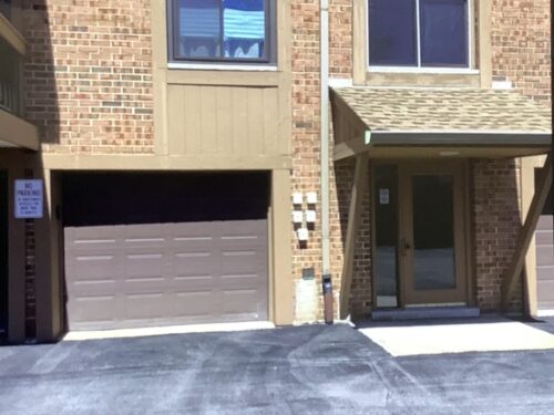 8090 Garfield Avenue #3-1, Burr Ridge, IL
