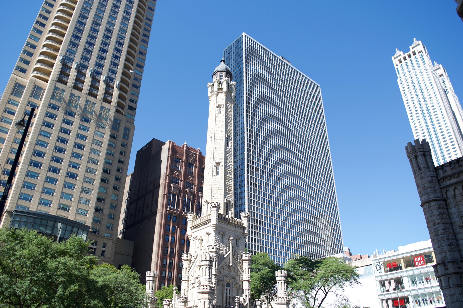 111 E Chestnut Street #24J, Chicago, IL