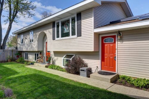 445 Golf Road, Crystal Lake, IL