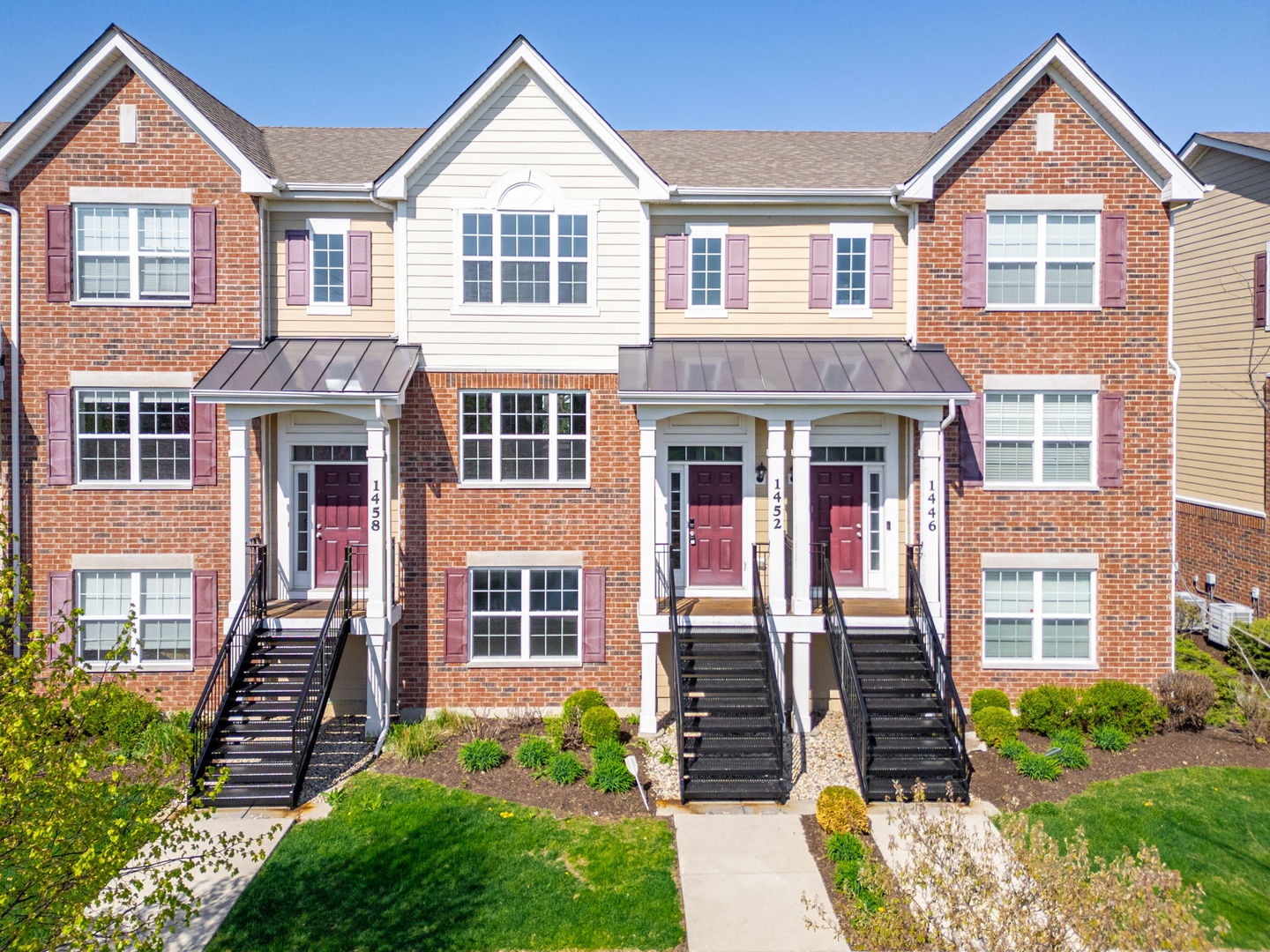 1452 Lakeridge Court, Mundelein, IL