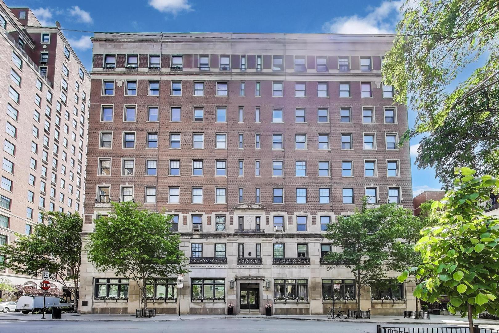 1255 N State Parkway #3B, Chicago, IL
