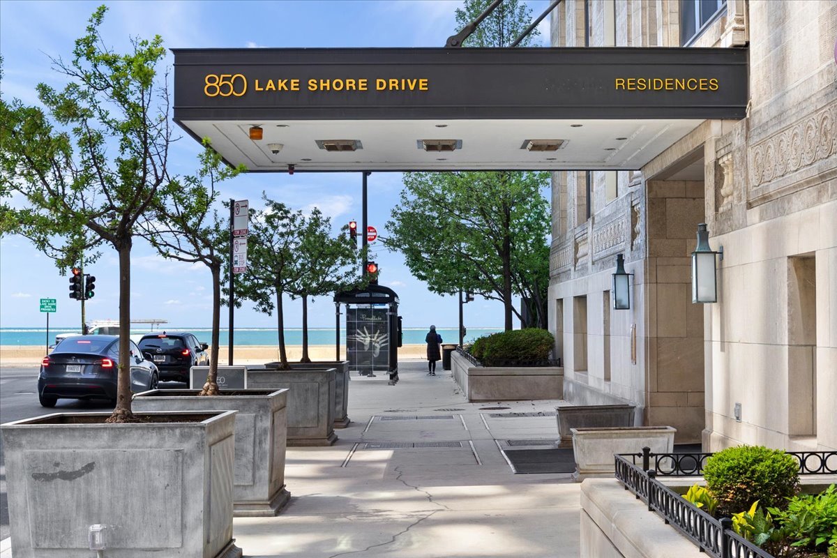 850 N Lake Shore Drive #510, Chicago, IL
